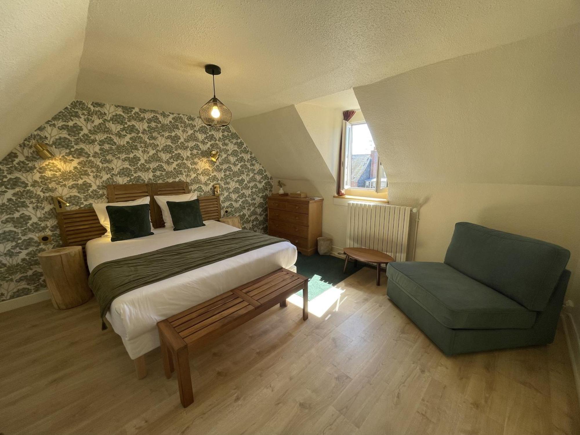 Hotel Le - De Charme 2*