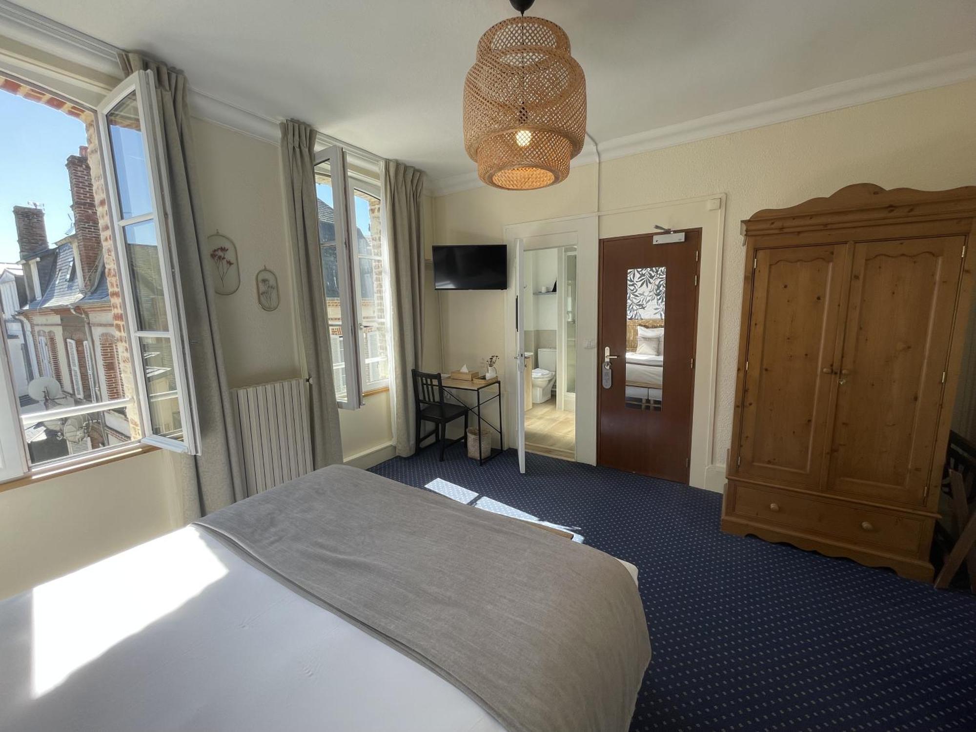 Hotel Le - De Charme 2*