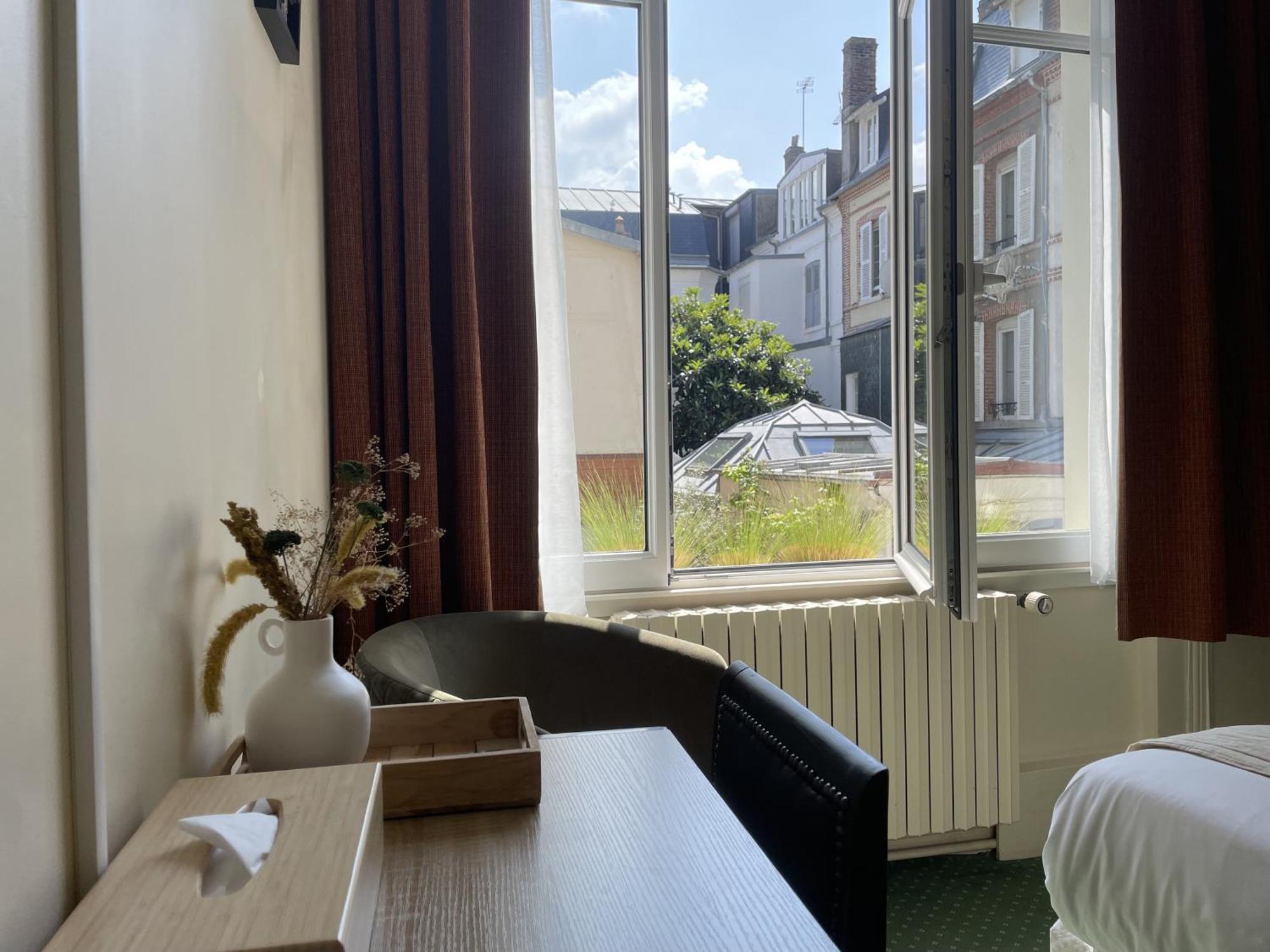Le - De Charme 2* Trouville-sur-Mer